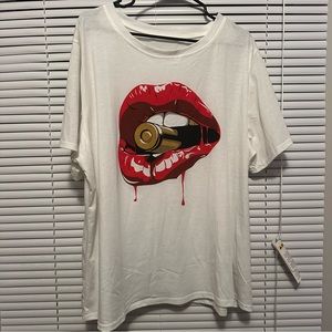 Graphic tee